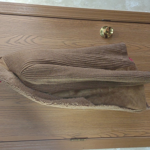 Sweater/ Suede Jacket Med - Picture 6 of 6